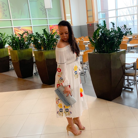 Boho Embroidered Midi Dress - Picture 7 of 7